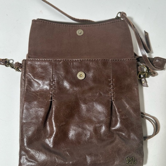The Sak Brown Crossbody Bag with Metallic Accents - Picture 4 of 11